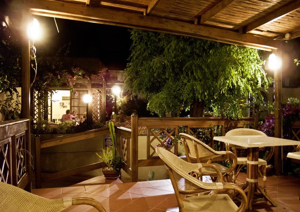 Hotel Corallo Pomonte Bagian luar foto