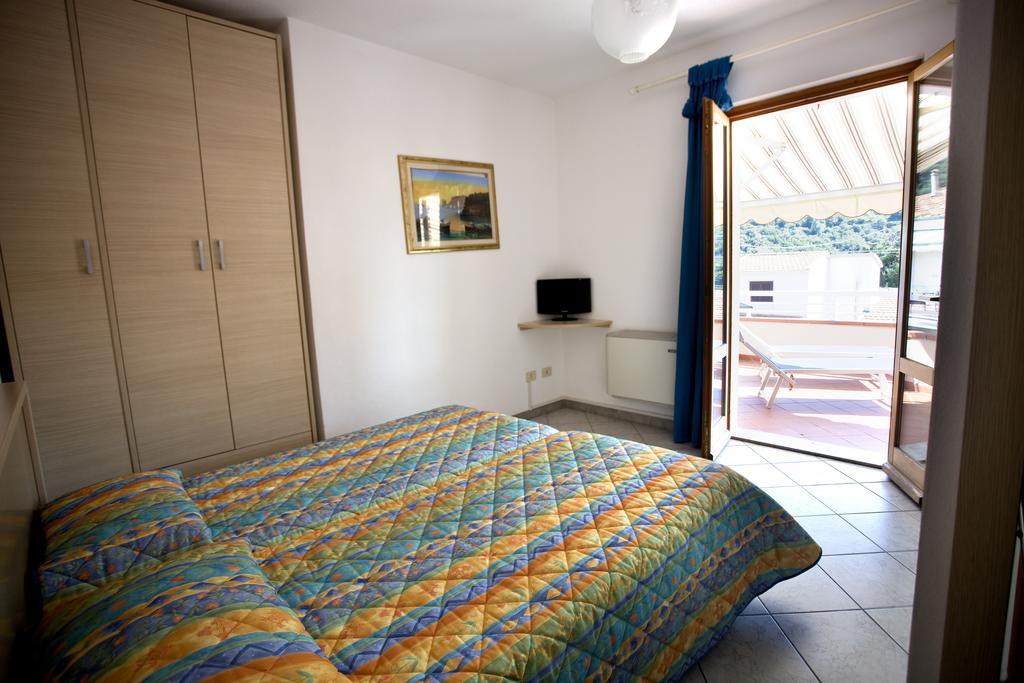 Hotel Corallo Pomonte Bagian luar foto