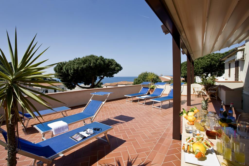 Hotel Corallo Pomonte Bagian luar foto