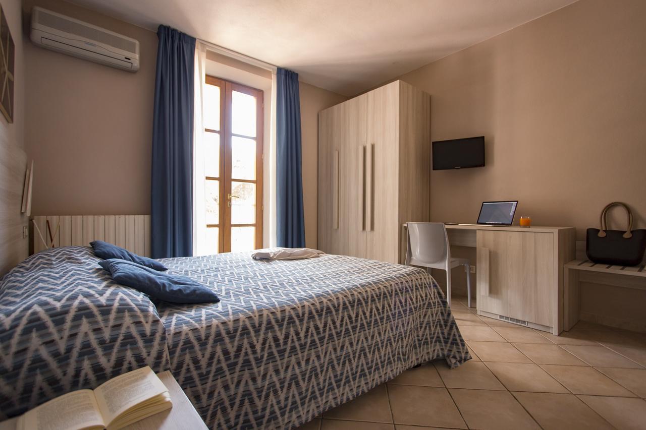 Hotel Corallo Pomonte Bagian luar foto